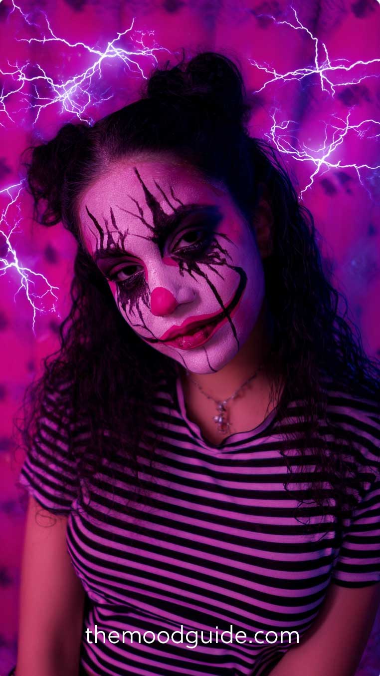 scary joker crazy clown makeup idea for halloween