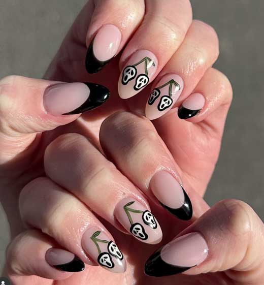 ghostface scream movie inspired cute nail art for halloween