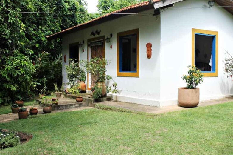 The Working Woman’s Secret to a Perfect Yard (Without Sacrificing Her Weekend)