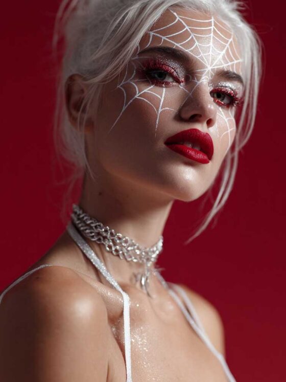 16 Simple & Chic Makeup Ideas for Halloween