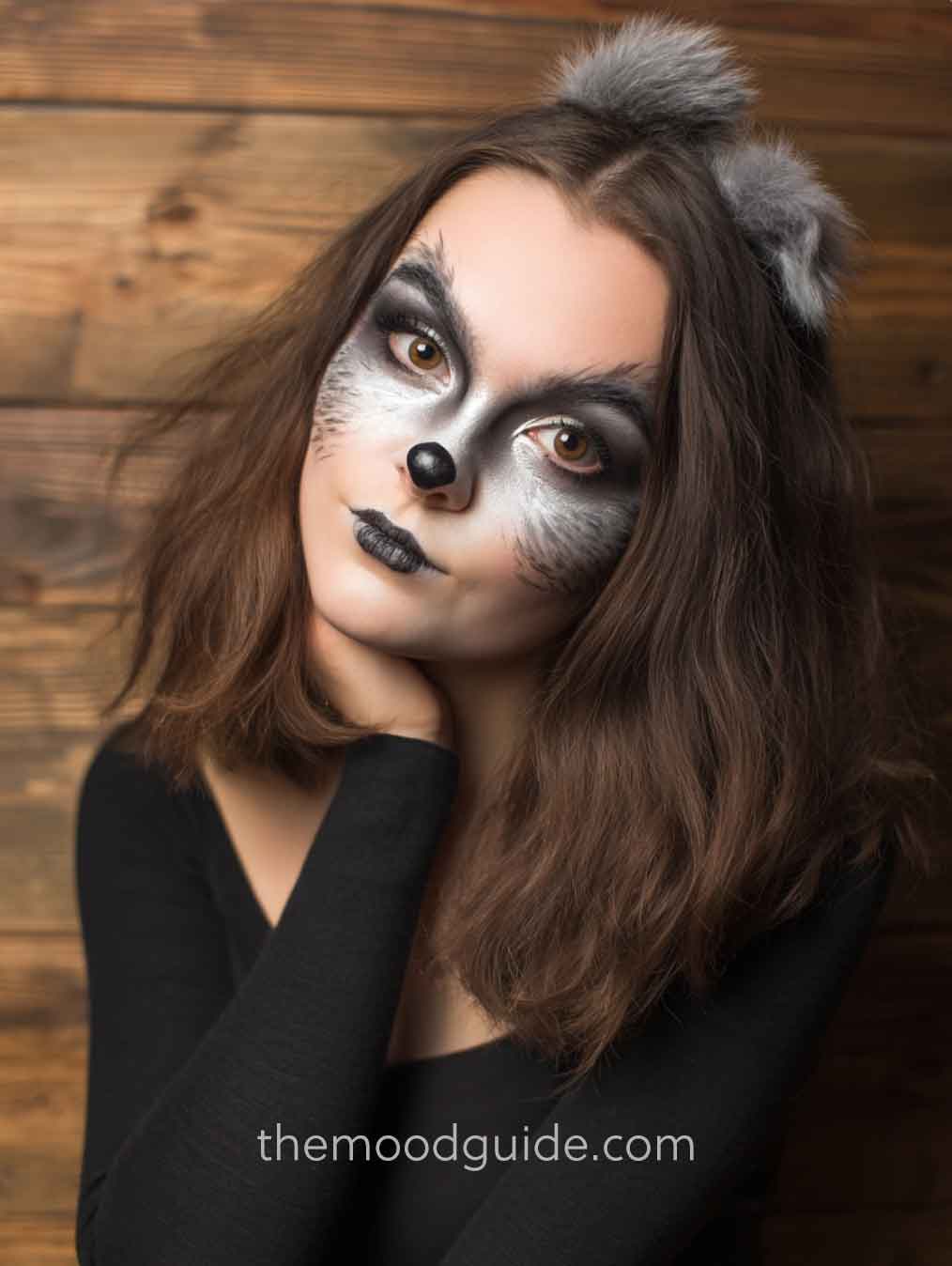 cute raccoon mkeup idea for halloween