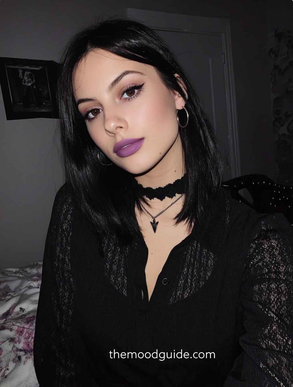 easy simple plain pastel goth makeup for halloween for work