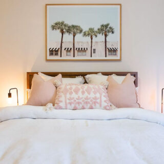 20+ Aesthetic Red & White Christmas Nail Designs for an Elegant Holiday Mani