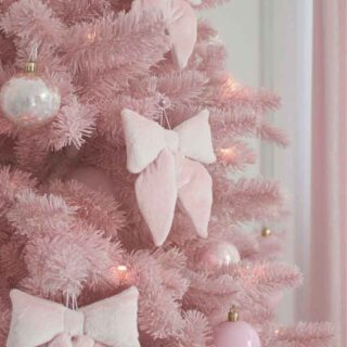 How to Build an Aesthetic Wardrobe That Actually Reflects You