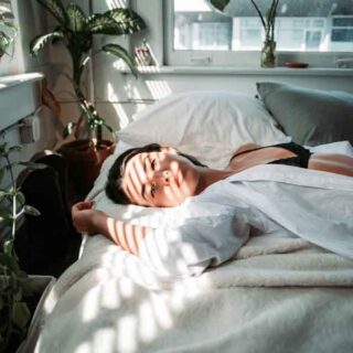 45+ Heart & Valentine’s Day Aesthetic Wallpapers for a Romantic iPhone Background