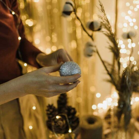 Meaningful Christmas Traditions Families Can Start This Year