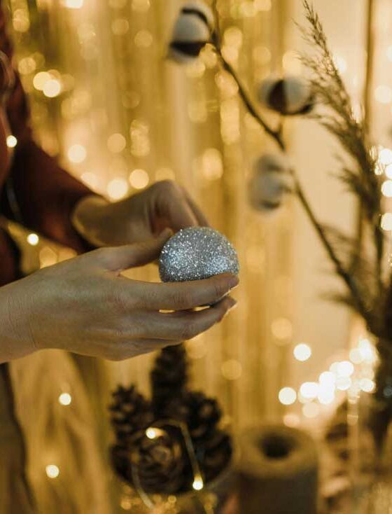 Meaningful Christmas Traditions Families Can Start This Year