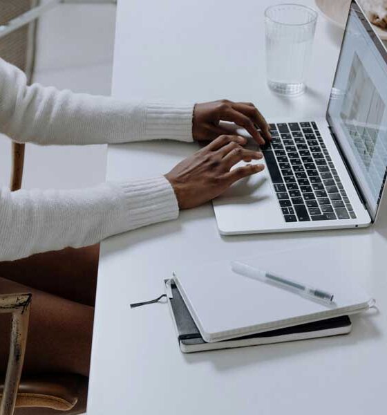 How Icons Support Sustainability Messaging in Fashion and Lifestyle Brands