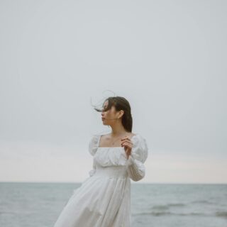 Preppy Aesthetic Wallpaper Ideas for a Blair Wardolf-Inspired iPhone Background