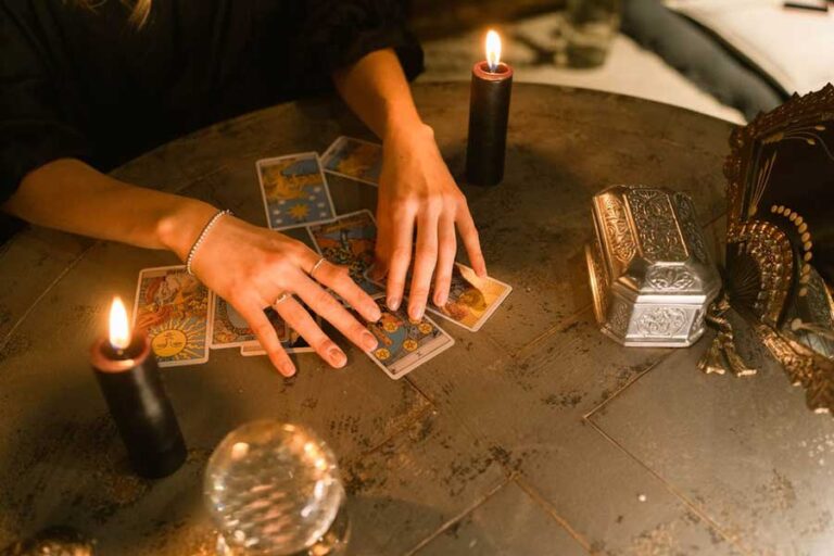 Using A Yes-No Tarot Reading to Influence Your Decor Choices