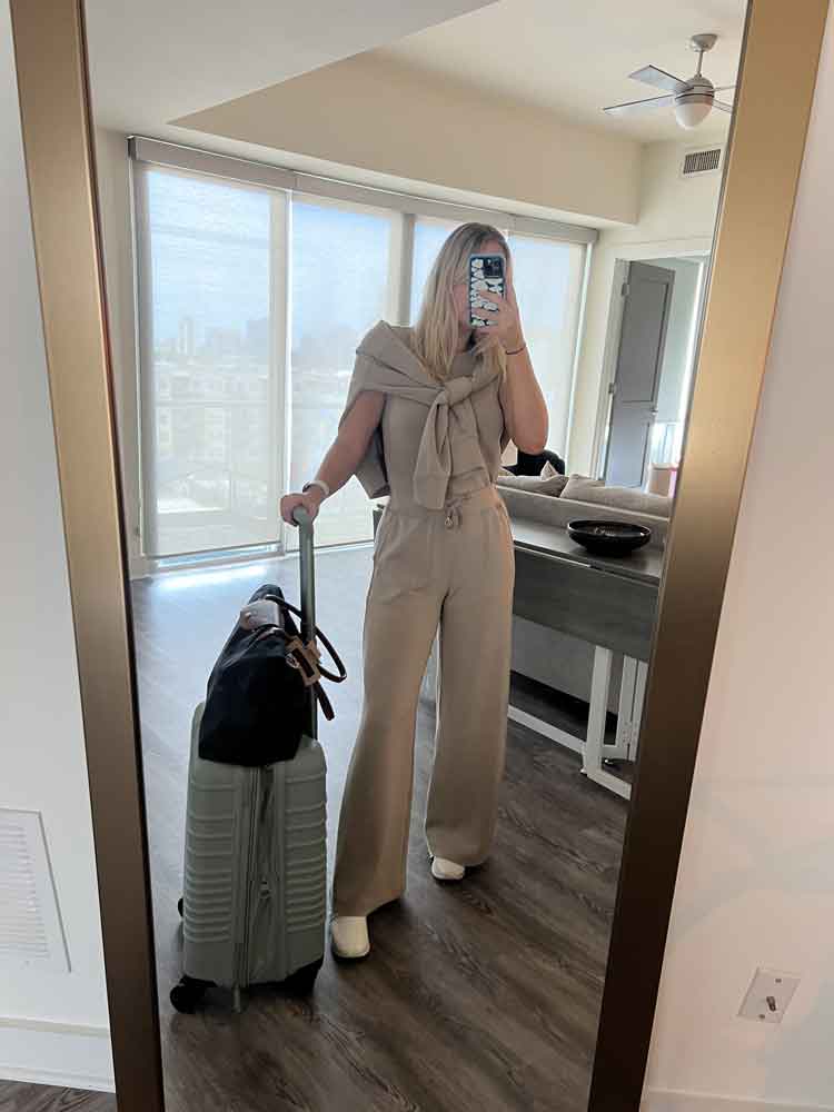 minimal cozy monochrome airport aesthetic style